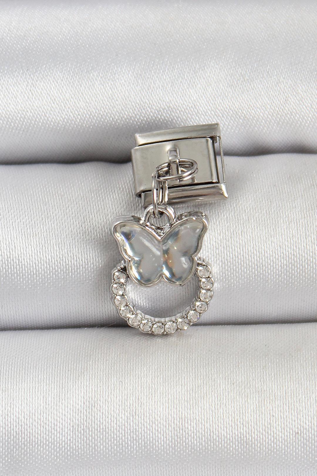 Kelebek Model Nomination Charm