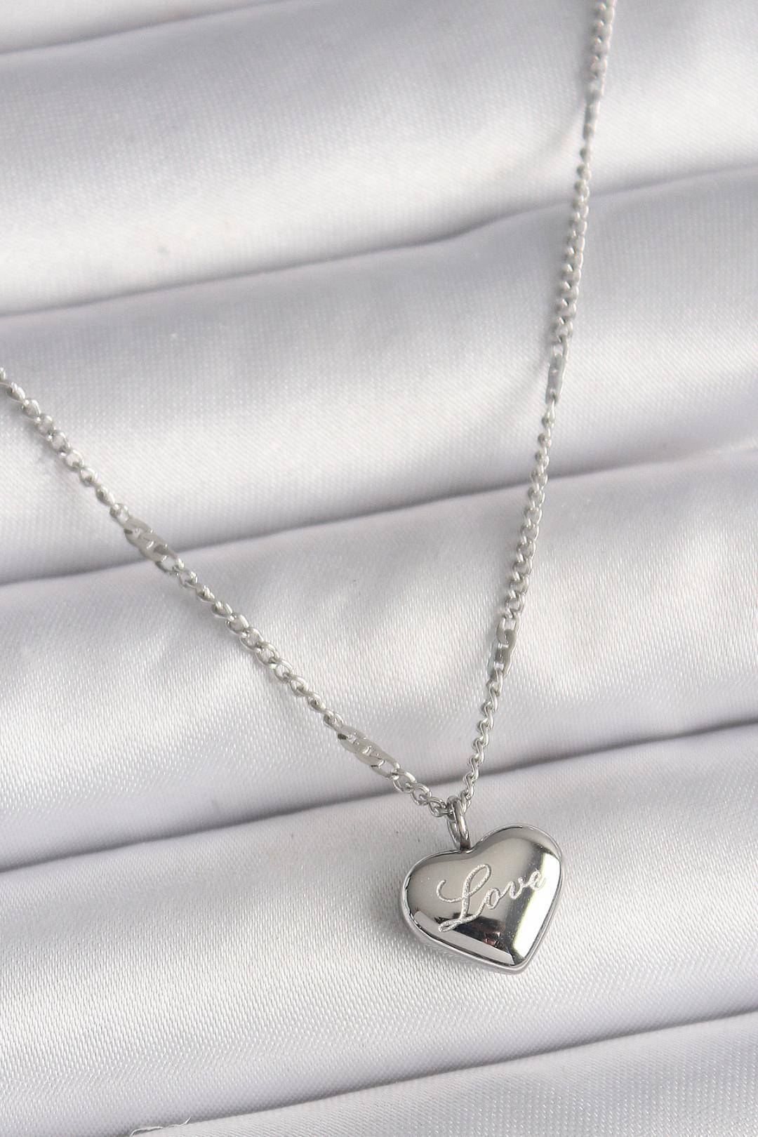 Love İşleme Kalp Figür Kadın Kolye