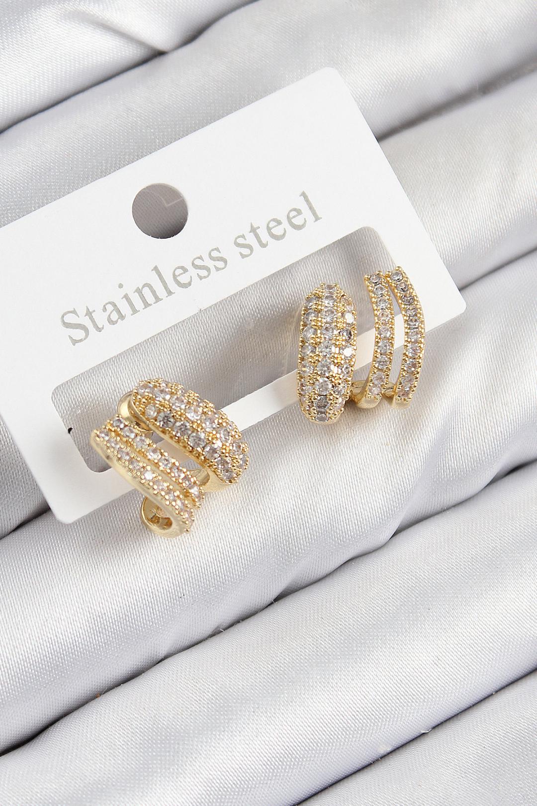 Kıvrımlı Model Gold Renk Kadın Küpe