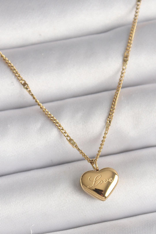 Love İşlemeli Kalp Figür Kadın Kolye