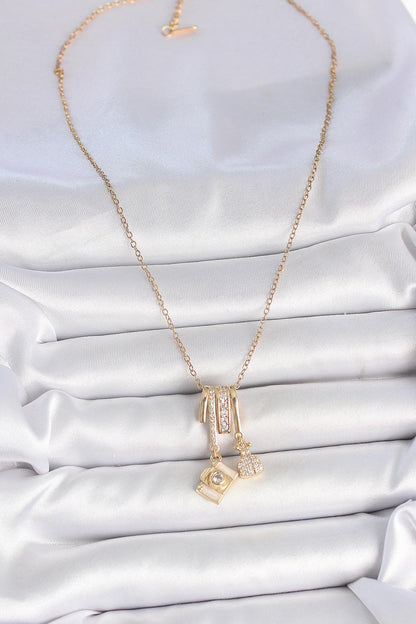 Gold Renk Zirkon Taşlı Sallantı Fotoğraf Makinası Figür Charm Kadın Kolye