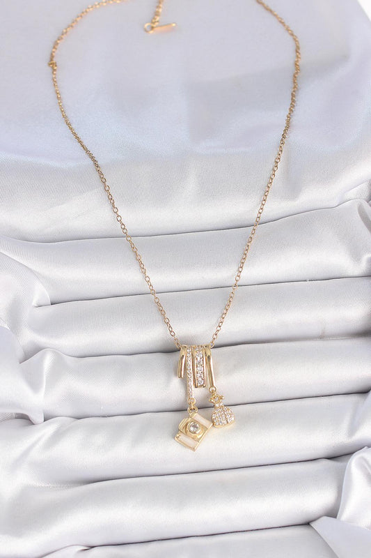 Gold Renk Zirkon Taşlı Sallantı Fotoğraf Makinası Figür Charm Kadın Kolye