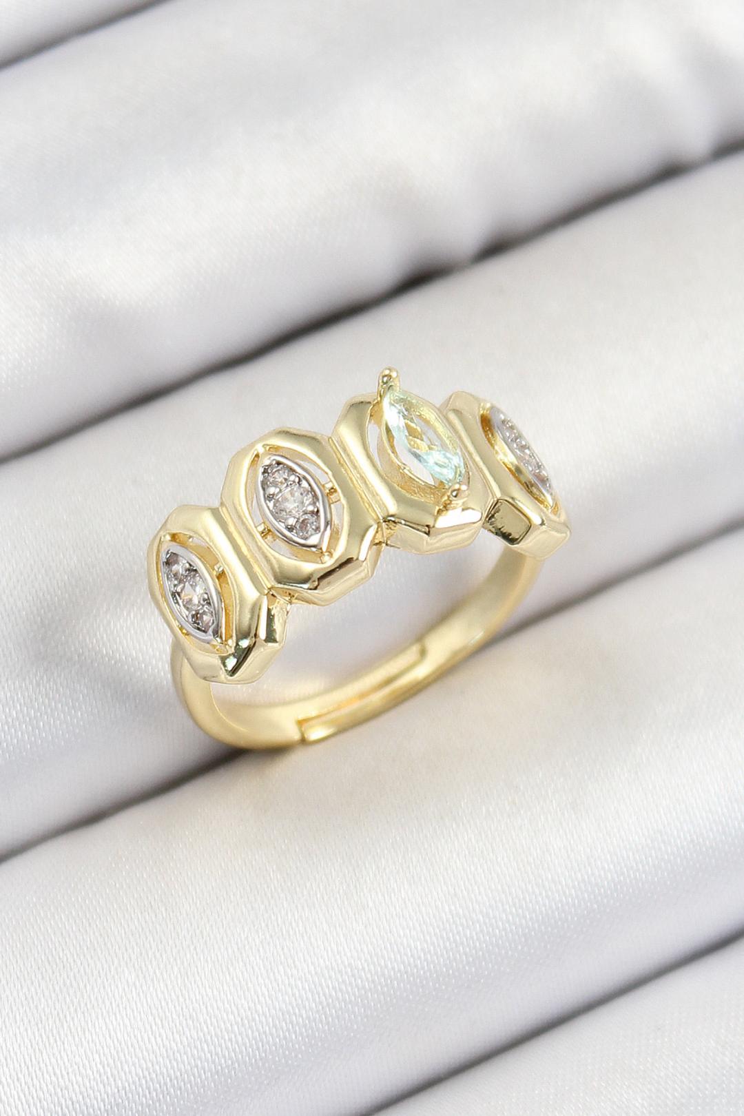 Zirkon Taşlı Damla Model Gold Renk Kadın Yüzük