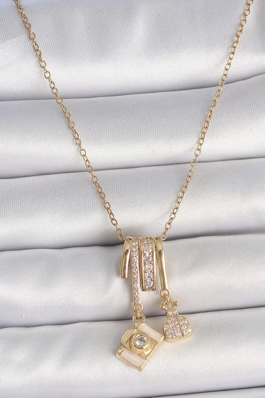 Gold Renk Zirkon Taşlı Sallantı Fotoğraf Makinası Figür Charm Kadın Kolye